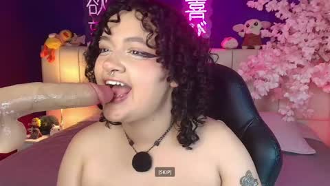 Sara online show from May 16, 7:11 am