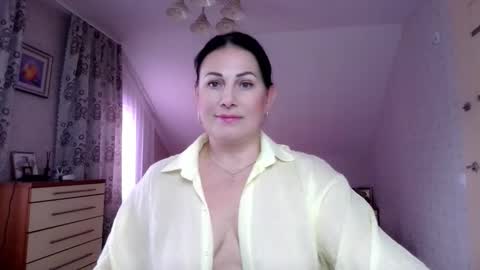 Sara online show from October 19, 9:55 am