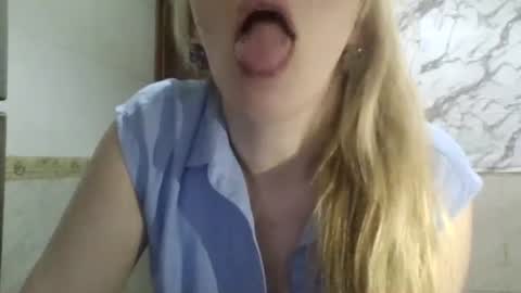 SexyXSveta  online show from May 11, 5:20 am