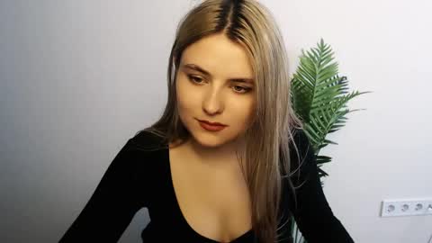 _shy_sabrina__ online show from April 15, 8:48 am