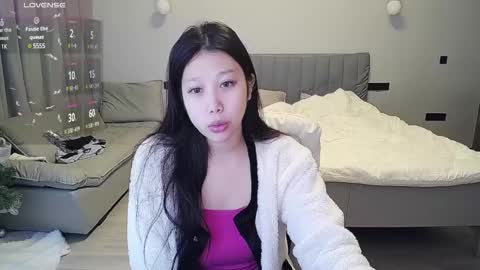 winni online show from December 13, 2:05 pm