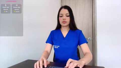 SOFIA DELUXE   online show from October 2, 1:16 pm