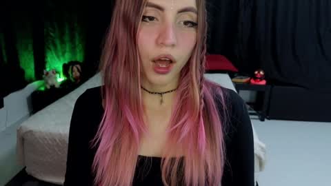 Snapshot of _sofiapink chatting on December 8, 10:36 pm Sofia online show from December 8, 10:36 pm