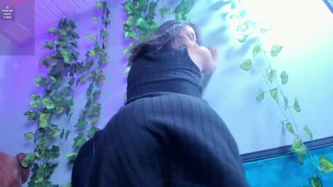 Sophie  online show from December 5, 4:44 pm