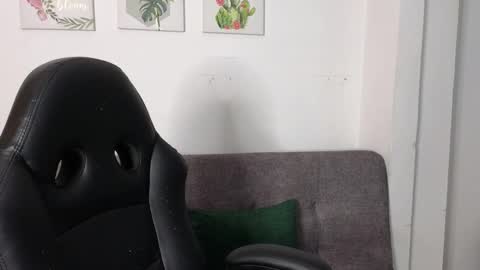 Andrea  The Next Stream  Wednesday online show from January 18, 2:41 am