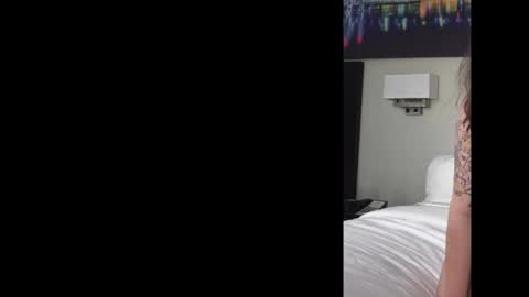 Sqwerty online show from November 25, 3:09 am