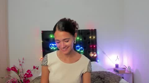 Sussi online show from December 13, 1:33 pm