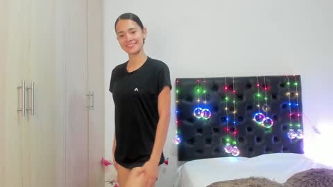 Sussi online show from December 16, 1:43 pm
