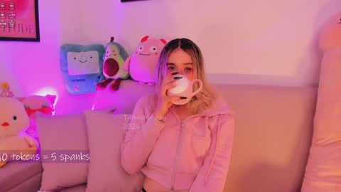 _tammarra_ online show from May 7, 2:10 pm