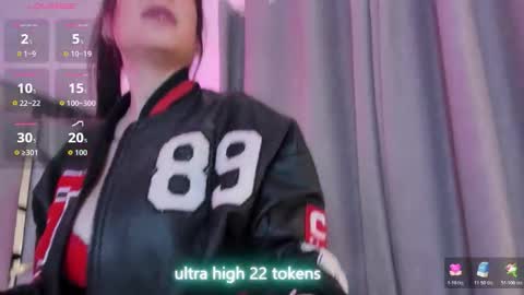 _valeria_saenz_ online show from March 23, 3:45 am