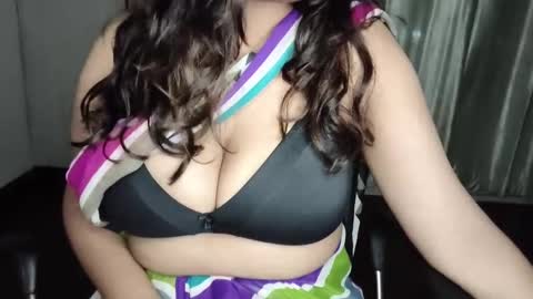 _vanshika_0 online show from September 30, 2:44 pm
