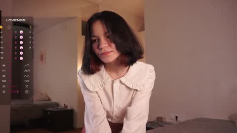 Snapshot of _vi_vi_ chatting on February 3, 7:42 pm Viola online show from February 3, 7:42 pm