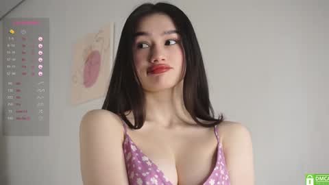 Snapshot of _vi_vi_ chatting on December 5, 4:09 am Viola online show from December 5, 4:09 am