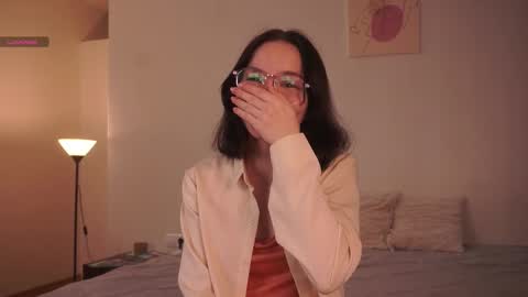 Snapshot of _vi_vi_ chatting on February 16, 8:00 pm Viola online show from February 16, 8:00 pm