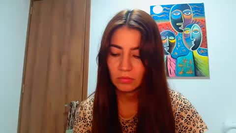 Snapshot of _violeta_white_ chatting on October 8, 9:19 pm Violeta online show from October 8, 9:19 pm