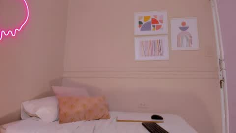 _wendy_x online show from May 13, 11:49 am