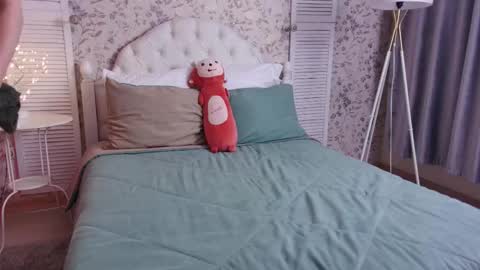 Wendy online show from December 15, 1:22 am