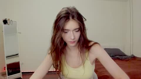 Willa online show from September 24, 1:43 pm