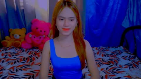 _xxlilly online show from May 25, 9:30 am