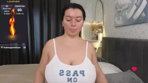 Jasmine online show from February 8, 9:46 am