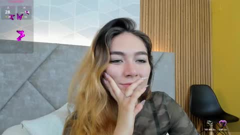 Snapshot of _zoe_sweet__ chatting on March 6, 11:25 am Daniela Brown online show from March 6, 11:25 am