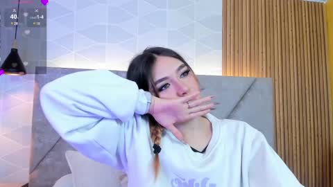 Snapshot of _zoe_sweet__ chatting on March 8, 11:24 am Daniela Brown online show from March 8, 11:24 am