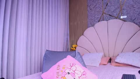 Aisha online show from May 30, 12:03 pm