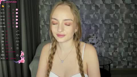 Adelina online show from February 4, 3:15 pm