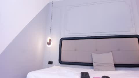 Aaliyah online show from September 26, 8:39 pm
