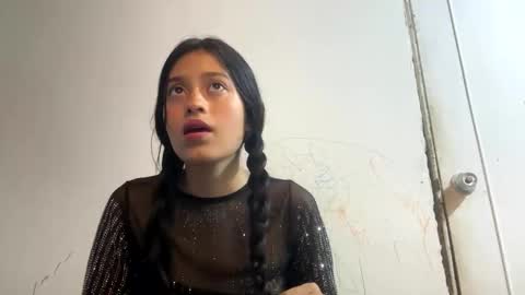 Snapshot of aantonella__ chatting on October 1, 10:48 pm antonella online show from October 1, 10:48 pm