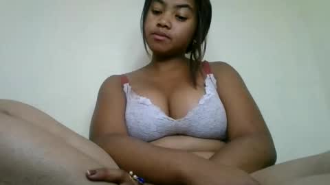 aariciah online show from May 11, 8:27 am