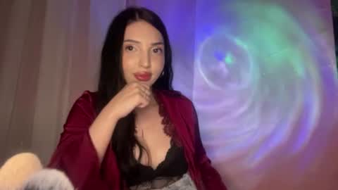 Mia  online show from July 11, 10:59 am