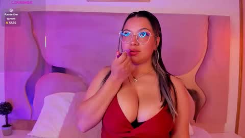 abbiejones_ online show from November 12, 2:15 pm