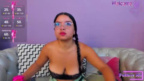 Abby online show from September 29, 7:19 pm