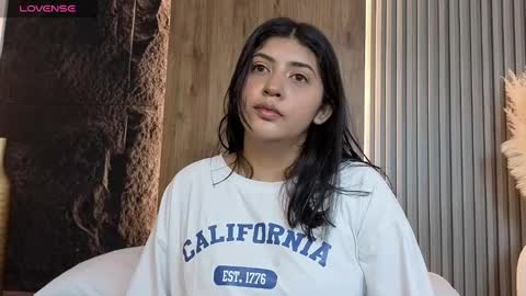 Snapshot of abby_millerr_ chatting on February 5, 12:27 pm Abbygail online show from February 5, 12:27 pm