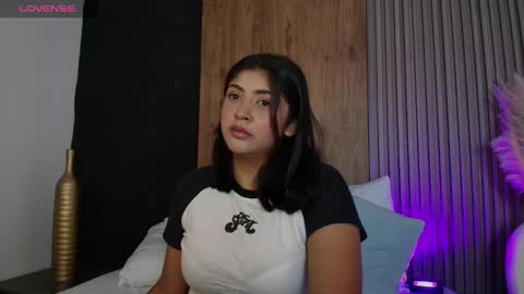 Snapshot of abby_millerr_ chatting on January 13, 12:13 pm Abbygail online show from January 13, 12:13 pm