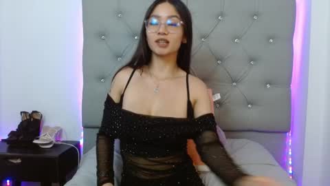 abbyleth online show from April 6, 5:08 am