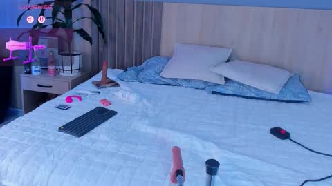 AbbyTorres  online show from February 5, 7:00 am