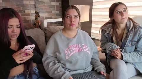 Snapshot of abella_as chatting on September 24, 3:55 pm Abella online show from September 24, 3:55 pm