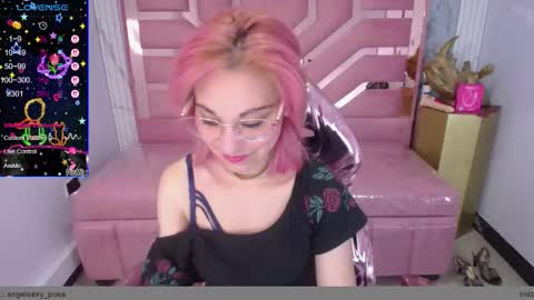 abril_ch_ online show from March 2, 12:23 pm