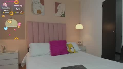 Miss Abril  online show from January 22, 11:45 am