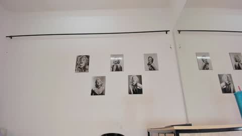 Abril  online show from December 17, 4:01 am