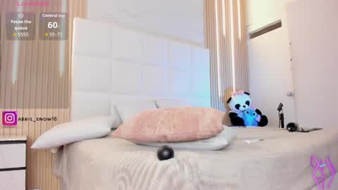 abril_snow online show from May 13, 10:26 pm