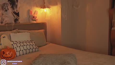 My name is Alexa. Please say hello I like to chat with you. If you have requests please use tip online show from October 8, 1:54 am