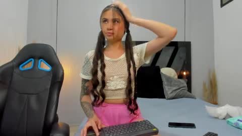 Abril online show from April 4, 10:52 pm