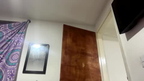 abrilsantosxo online show from May 11, 12:46 am