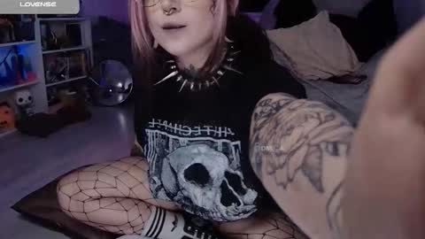 Acid or Iya  vacation November 19 to November 26 online show from October 15, 10:01 pm