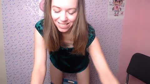 adamais_ online show from December 8, 7:05 am