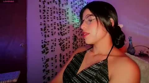 Adara online show from February 3, 6:49 pm