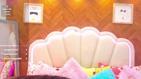 adarose_ online show from February 20, 9:00 am